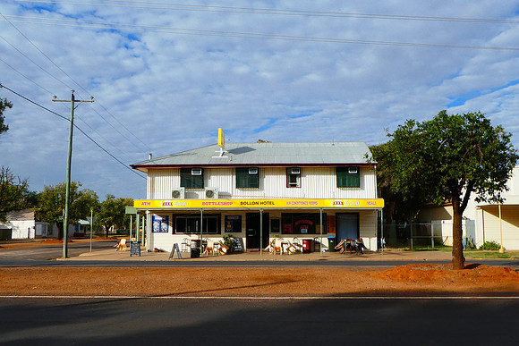 Bollon Hotel - good for a meal